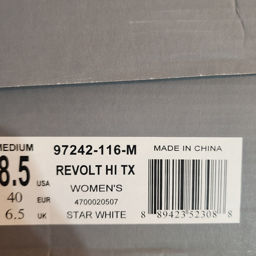 Palladium SIZE 8.5 White and Black REVOLT Platform Sneakers, New In Box - Picture 8 of 8